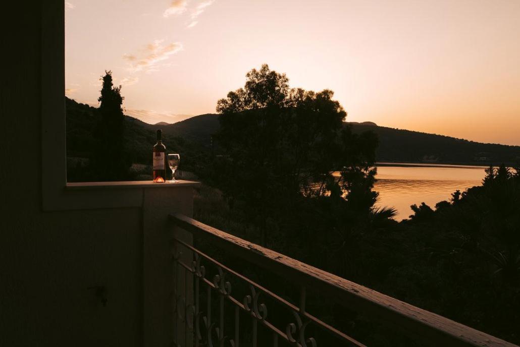 Villa Kastri Apartments Vasiliki  Ngoại thất bức ảnh